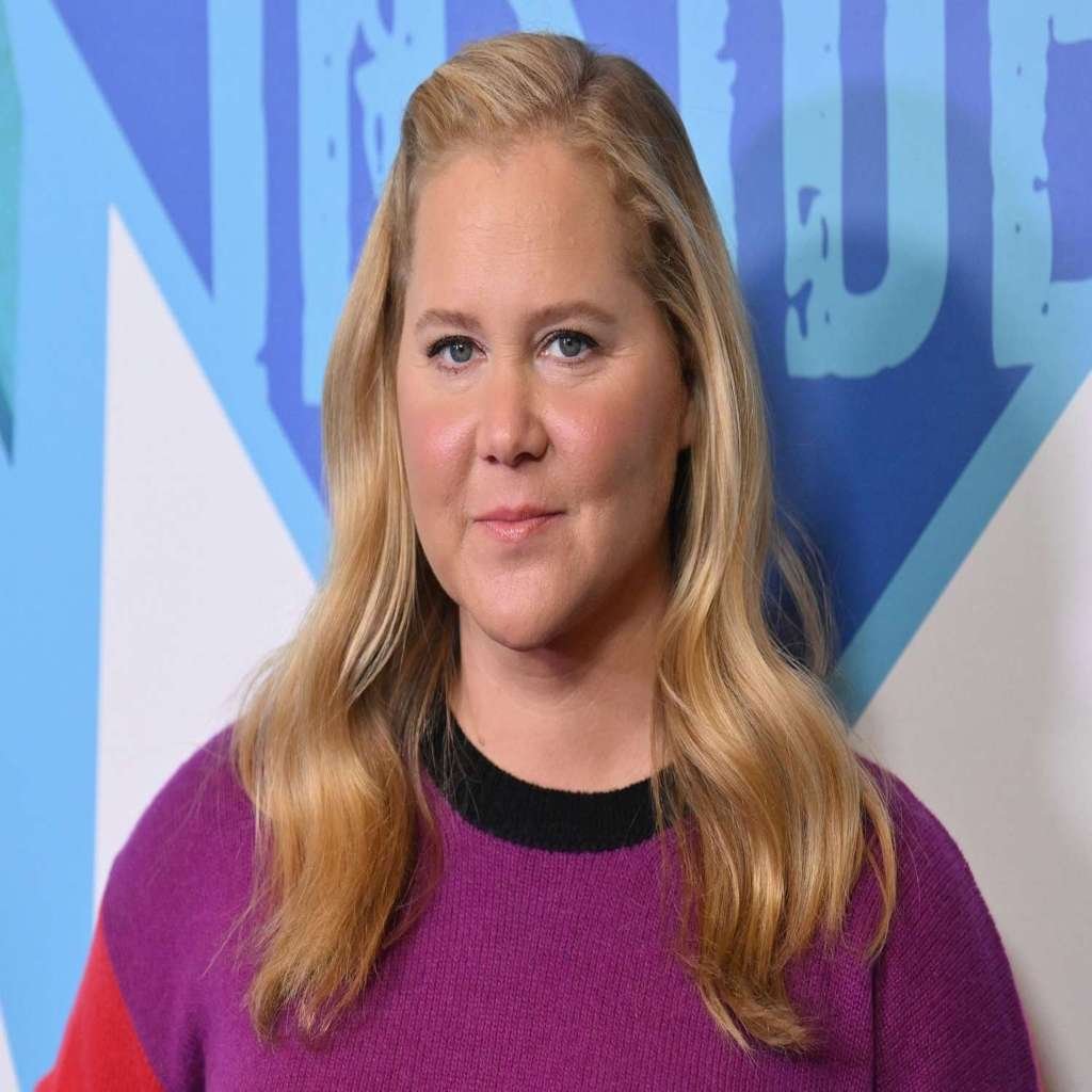 Amy Schumer Embraces Body Confidence: Strips Down for Selfie